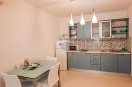 FUNTANA-EKSKLUZIVAN APARTMANSKI OBJEKAT, Funtana, Kuća