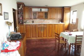 Opatija(Pobri)-stan sa okućnicom, Opatija, Appartement