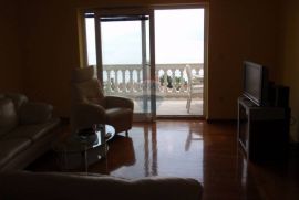 OPATIJA - PAVLOVAC 106 m2, 3S+DB, parking, 2 balkona, Opatija, Wohnung