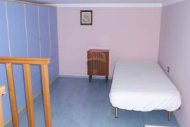 OPATIJA - stan u urbanoj vili sa vlastitim bazenom, garaža, Opatija, Apartamento