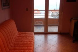 OPATIJA - stan u urbanoj vili sa vlastitim bazenom, garaža, Opatija, Apartamento