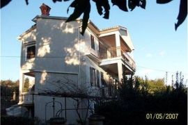 OPATIJA-KUĆA 300m2-890.000.-€, Opatija, Famiglia