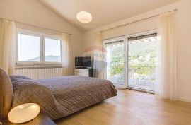 OPATIJA-IČIĆI-KUĆA NOVOGRADNJA 275 m2- POGLED, Opatija - Okolica, Maison