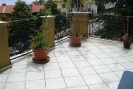 OPATIJA - VOLOSKO, POGLED, BALKON, 50 m. OD MORA, Opatija, Apartamento