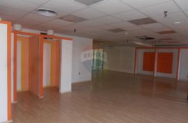 Korzo- poslovni prostor za trgovinu !, Rijeka, Commercial property