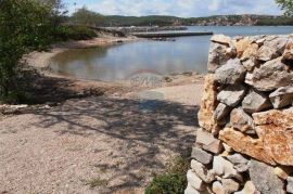 Krk Vikendica prvi red na plaži, Dobrinj, Kuća