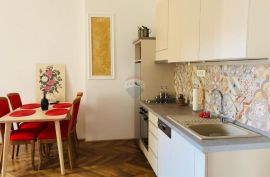 Opatija-centar, stan s balkonom, 50m od mora, Opatija, Apartamento