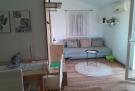 Istra,Valbandon,kuća sa 4 apartmana i stanom, Fažana, Haus