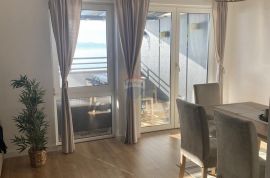 Opatija, stan, 3S+DB, s pogledom na more, garažom i terasom s bazenom, Opatija, Apartamento