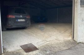 Opatija, stan, 3S+DB, s pogledom na more, garažom i terasom s bazenom, Opatija, Διαμέρισμα