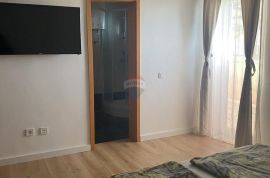 Opatija, stan, 3S+DB, s pogledom na more, garažom i terasom s bazenom, Opatija, Apartamento