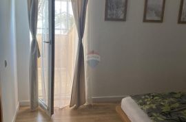 Opatija, stan, 3S+DB, s pogledom na more, garažom i terasom s bazenom, Opatija, Apartamento