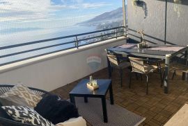 Opatija, stan, 3S+DB, s pogledom na more, garažom i terasom s bazenom, Opatija, Apartamento