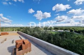 ISTRA, TAR - Penthouse u novogradnji s panoramskim pogledima na prirodu i more, Tar-Vabriga, Flat