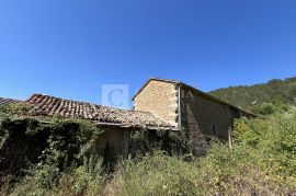 Istra okolica Buzeta kamena starina velikog potencijala, Buzet, Maison