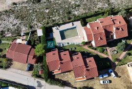 VODICE, namješten stan, prizemlje, pogled na more, zajednički bazen, Vodice, Appartement