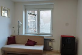 SLAVONSKI BROD - STAN NA TOP LOKACIJI, Slavonski Brod, Appartement