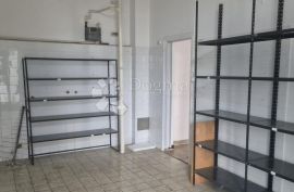 Rijeka Turnić, prizemni poslovni prostor sa 4 ulaza, Rijeka, Commercial property