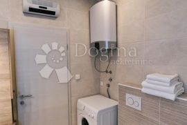 Rijeka, Bivio stan 70 m2, 2s+db, terasa, najam, Rijeka, Appartment