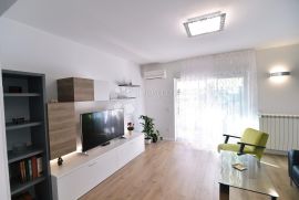 Rijeka, Bivio stan 70 m2, 2s+db, terasa, najam, Rijeka, Apartamento