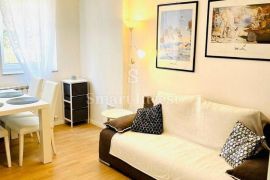 OPATIJA - CENTAR, prekrasan stan 2S+DB sa balkonom, za najam, Opatija, Apartamento