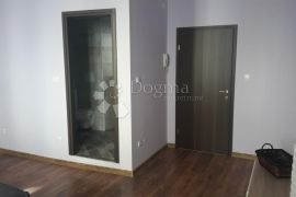 Stan najam, Brajda, Rijeka, Appartment