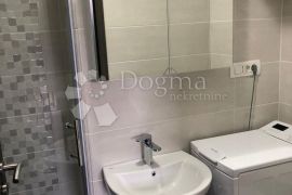 Drenova, 54 m², 1S+DB, adaptiran, terasa !!, Rijeka, Appartment