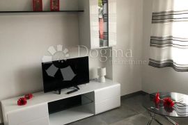 Drenova, 54 m², 1S+DB, adaptiran, terasa !!, Rijeka, Wohnung