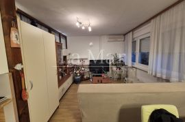 Velika Gorica, centar - stan 54.43m2 + lođa, Velika Gorica, Apartamento