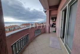 Crikvenica, prostrani stan sa pogledom na more, Crikvenica, Appartement