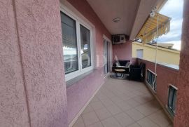 Crikvenica, prostrani stan sa pogledom na more, Crikvenica, Appartement