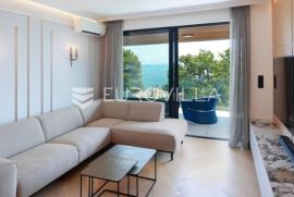 Opatija, Punta Kolova, luksuzan trosoban stan NKP 106m2, Opatija, Appartment