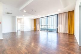 Zagreb, Centar, poslovni prostor 268 m2, TOP LOKACIJA, Zagreb, Propiedad comercial