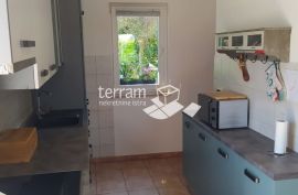 Istra, Ližnjan, Valtura, samostojeća katnica 150m2, okućnica 610m2  # prodaja, Ližnjan, House