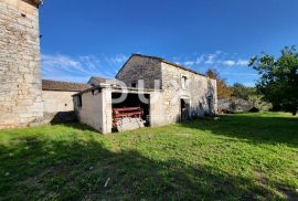 ISTRA. SVETVINČENAT - Dvije samostojeće kamene kuće, Svetvinčenat, Haus