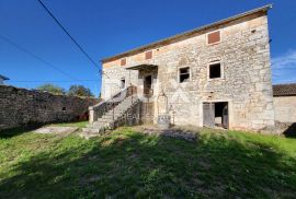 ISTRA. SVETVINČENAT - Dvije samostojeće kamene kuće, Svetvinčenat, House