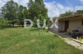 ISTRA, ROVINJ - Kućica od 40 m2 na 1.042 m2 građevinskog zemljišta, Rovinj, House