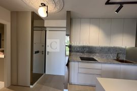 Opatija centar luksuzan stan 62m2  sa vrtom, Opatija, Apartamento