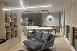 Opatija centar luksuzan stan 62m2  sa vrtom, Opatija, Kвартира