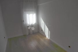 Stan u centru Dugog Sela, prilika!, Dugo Selo, Appartment