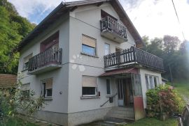 Kuća 218m² sa pomoćnim objektima u mirnom mjestu nadomak Zlatara, Zlatar, Maison