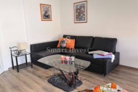 LOVRAN - CENTAR, stan 2S+DB s parkirnim mjestom, Lovran, Appartement