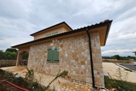 VILLA S BAZENOM NA MIRNOJ LOKACIJI, Krk, Famiglia