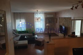 Istra, Poreč, uređen stan u centru grada, Poreč, Appartment