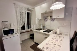 Pula stan kod arene 38.11m2 ,1ss+db na 1. katu !, Pula, Apartamento