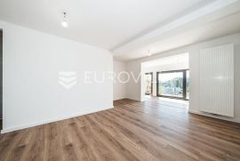 Zagreb, Sveti Duh, kompletno adaptirana kuća sa 2 stana NKP 185 m2 na zemljištu od 500 m2, Zagreb, House