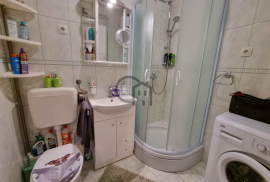 Renovirani dvosobni stan s pogledom na more, Šibenik, Šibenik, Appartment