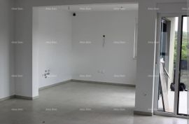 Stan Prodaje se  prostrani 5-sobni stan površine 150 m², Poreč, Poreč, Wohnung