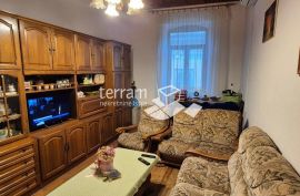 Istra, Pula, Centar, stan 70m2, 2SS+DB, drugi kat # prodaja, Pula, Διαμέρισμα