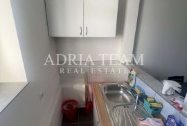 TOP POZICIJA!! IZVRSNA PRILIKA ZA POSLOVNI ILI STAMBENI PROSTOR - ZADAR, Zadar, Apartamento